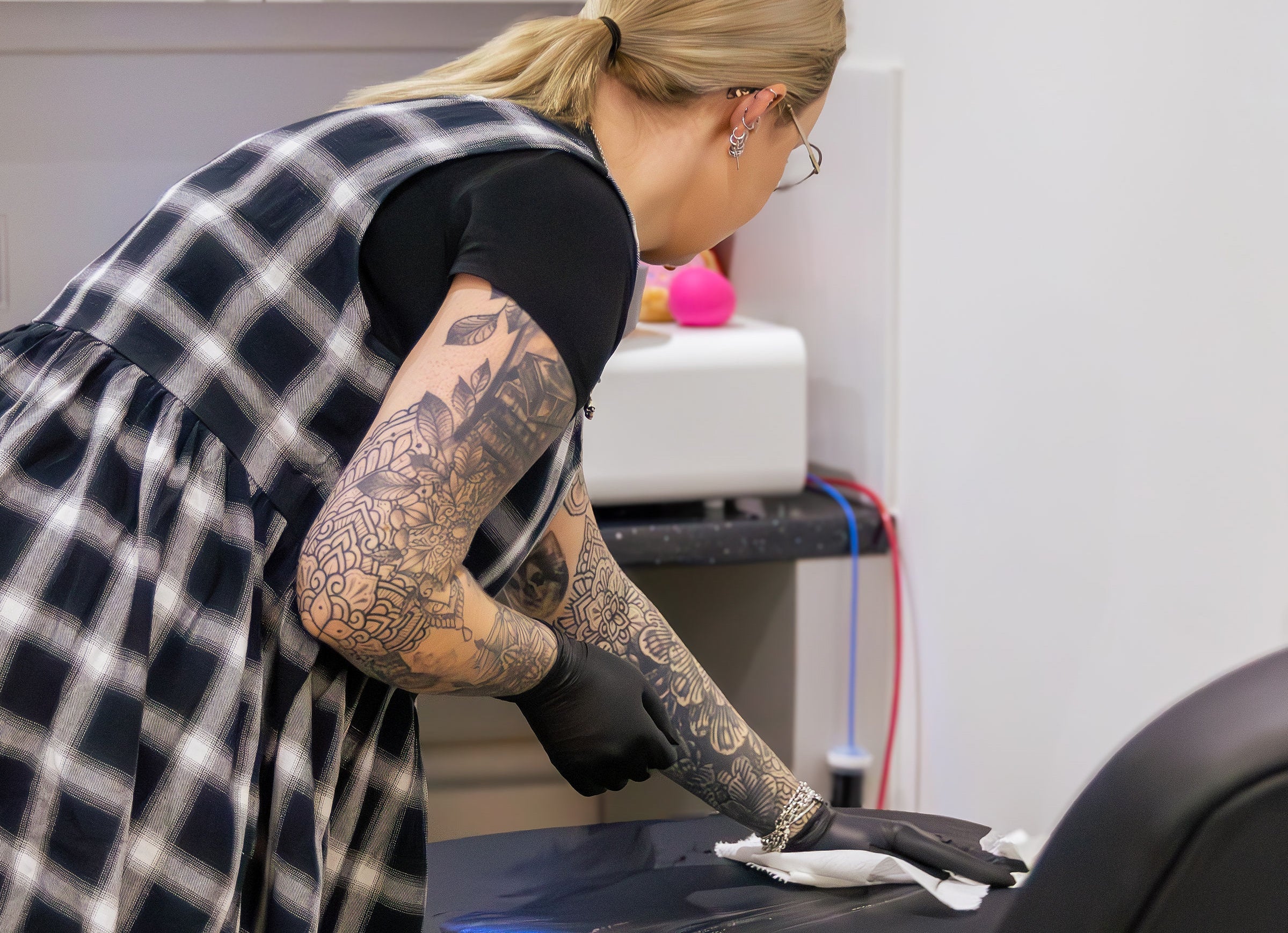 Piercing Crash Courses: Why Short Training Falls Short — and How to Choose a Professional Piercer